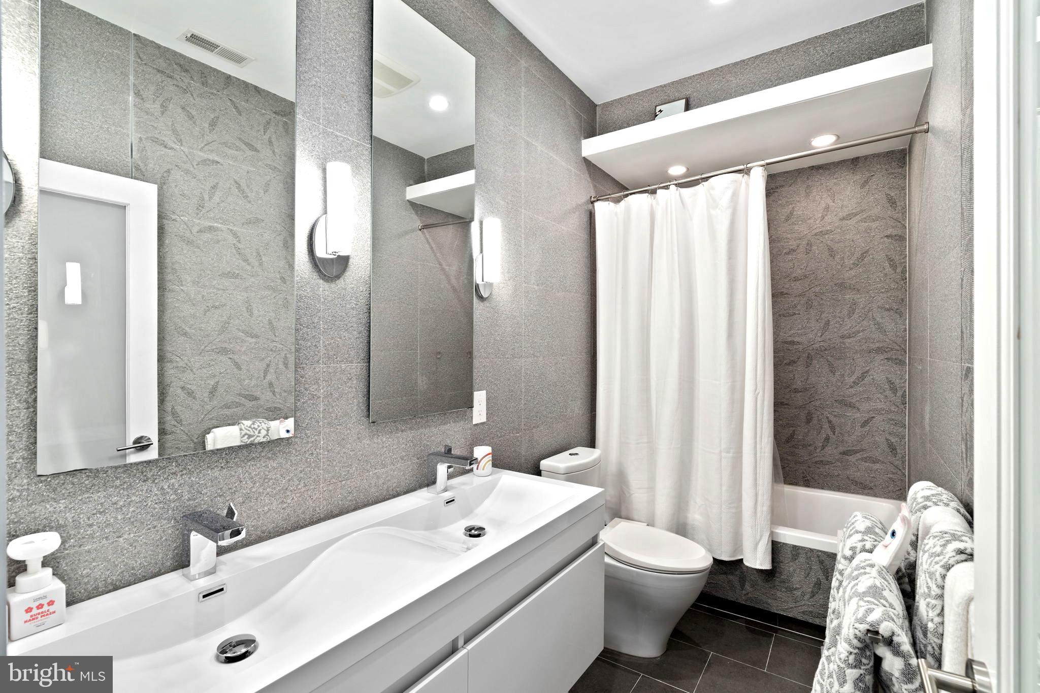 204 W Laurel St #3