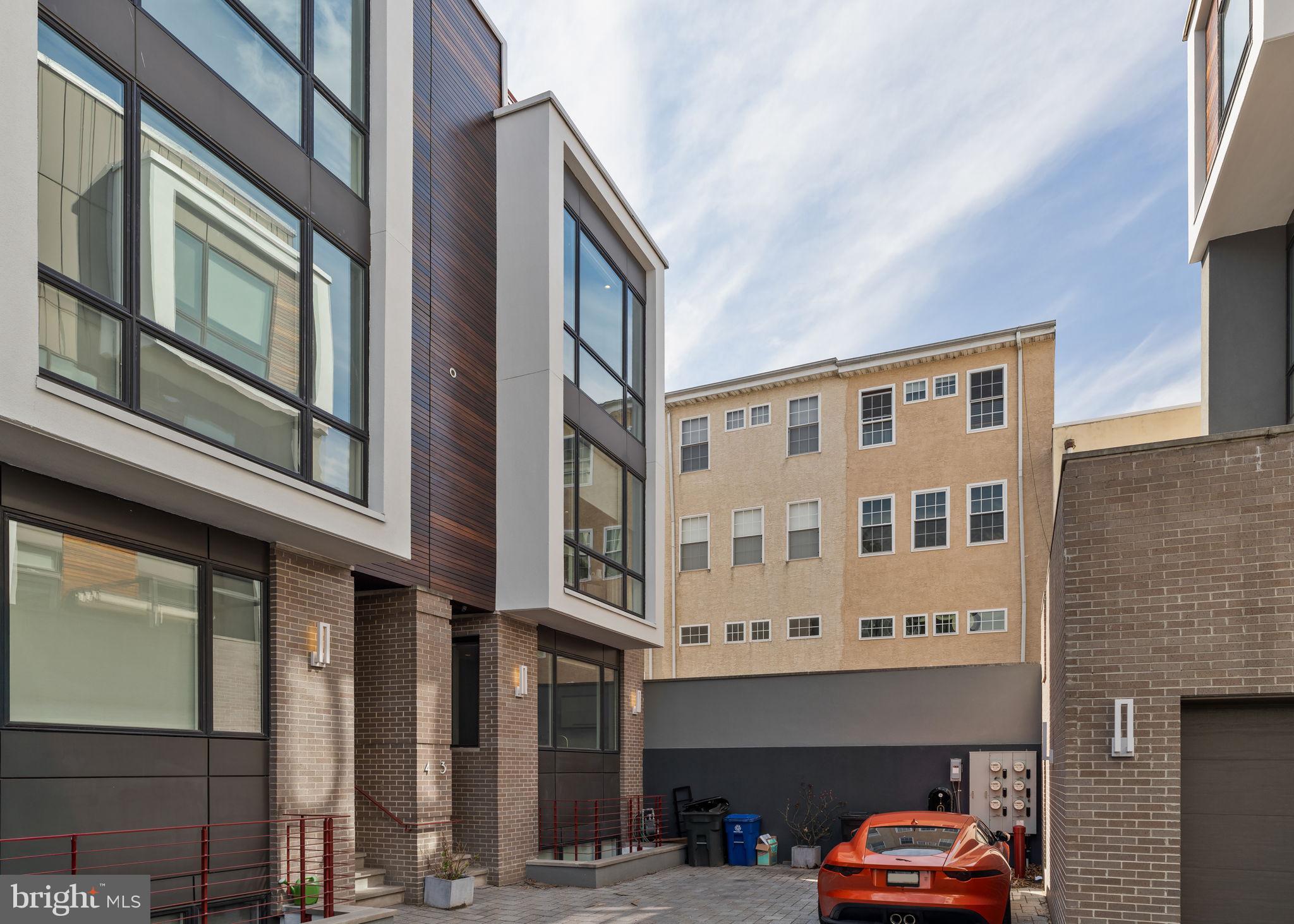 204 W Laurel St #3