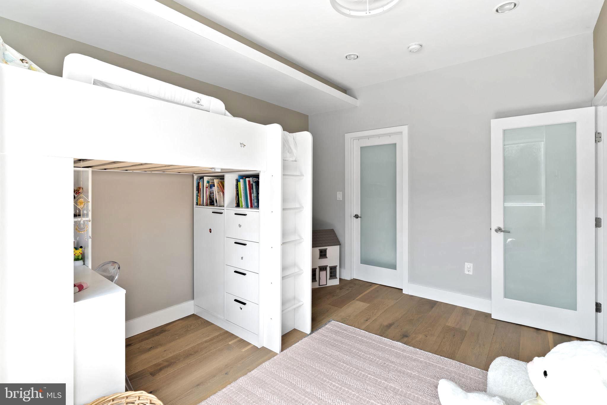 204 W Laurel St #3