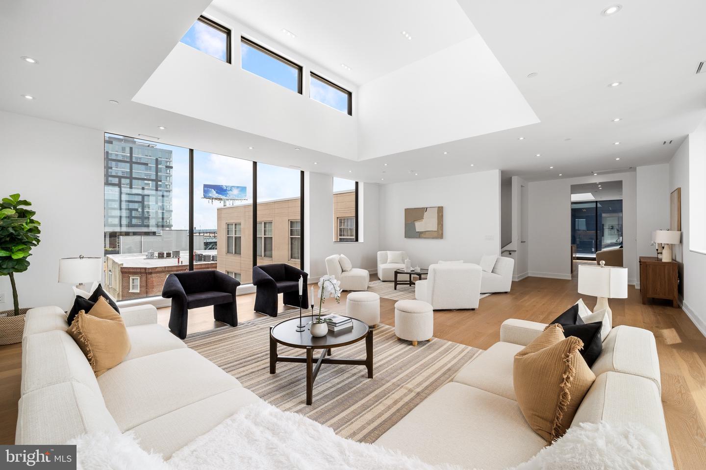 124 N 2nd St #Ph
