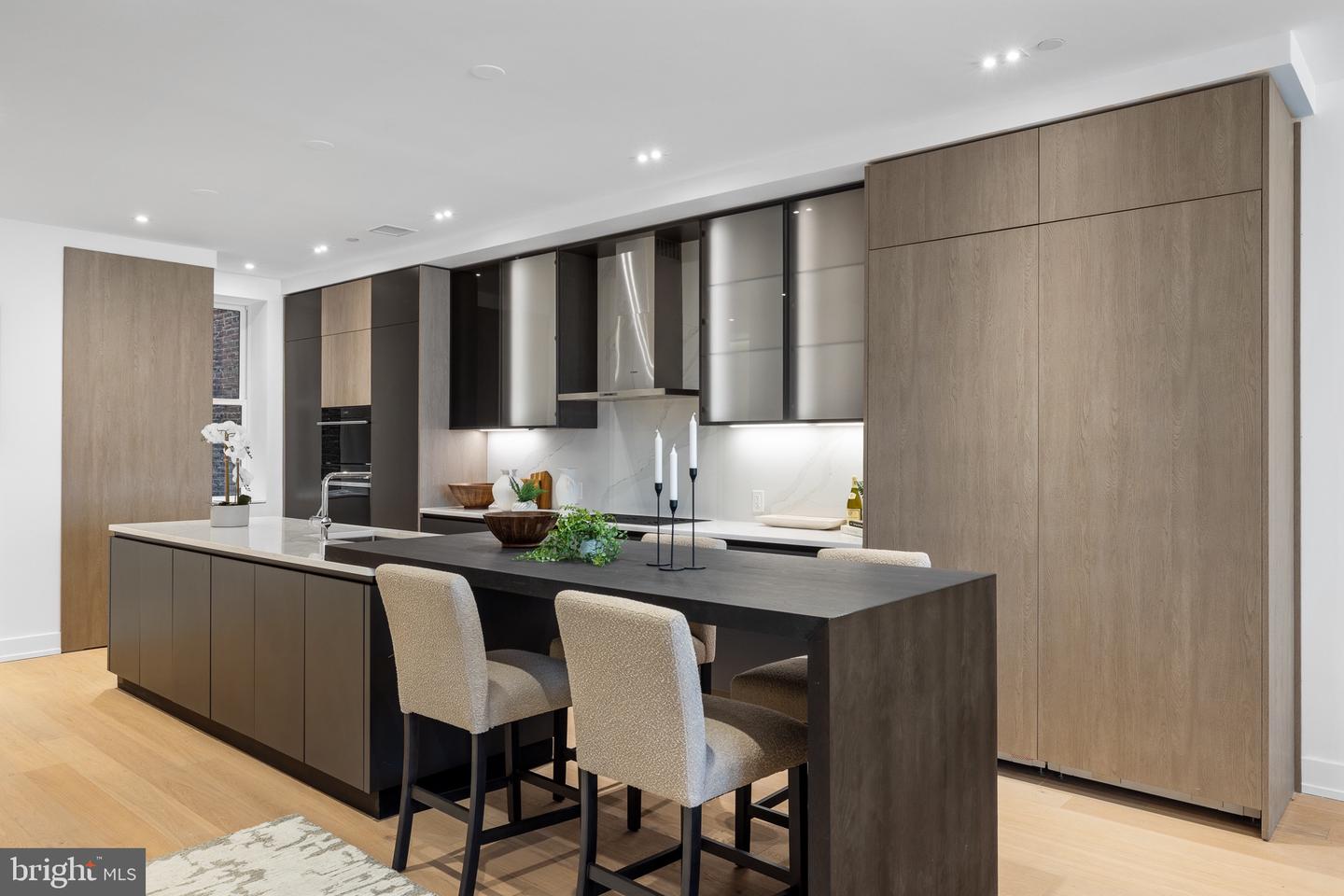 124 N 2nd St #4