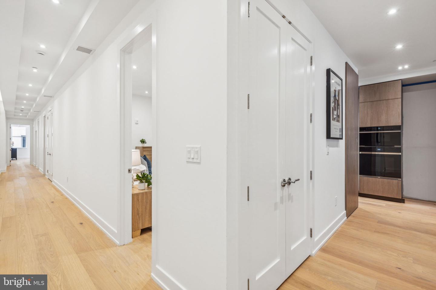 124 N 2nd St #4