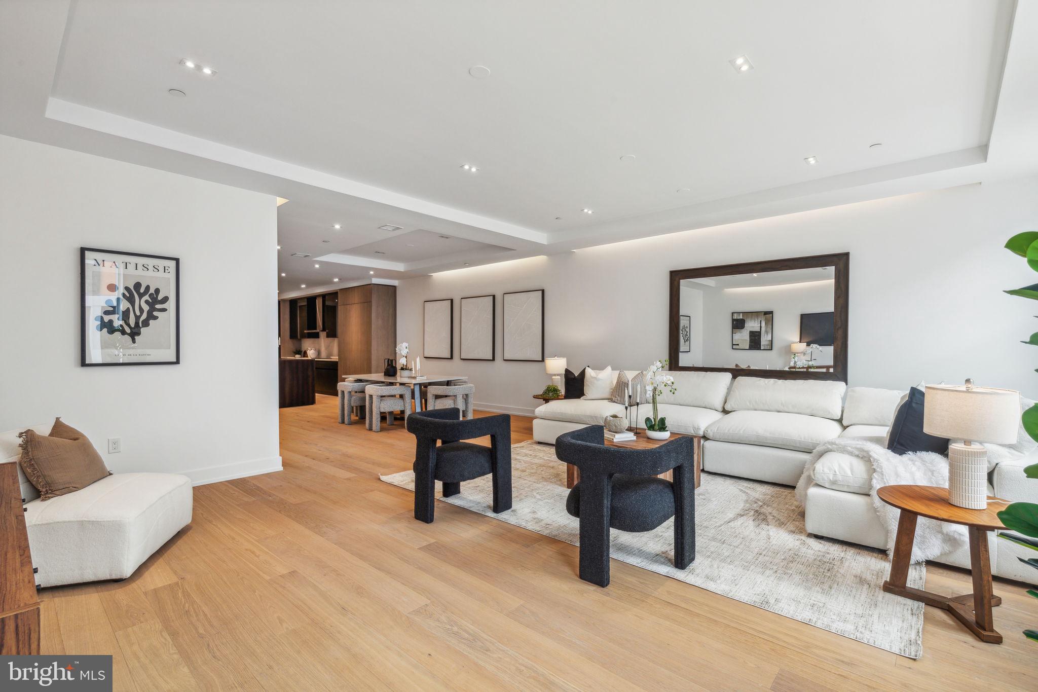 124 N 2nd St #4