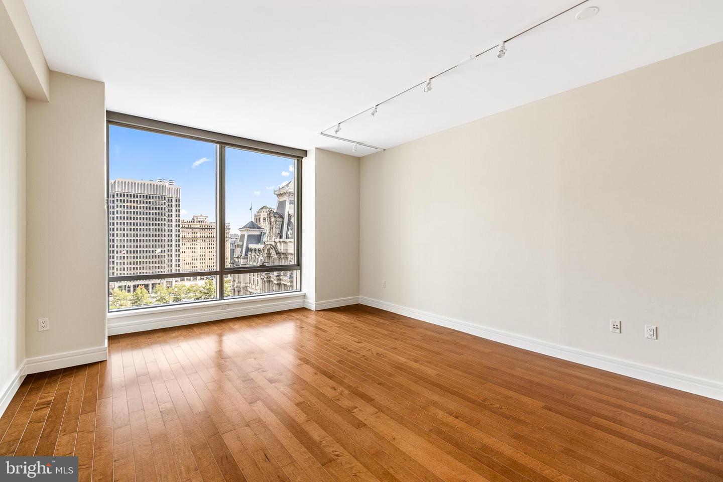 1414 S Penn Sq #14e