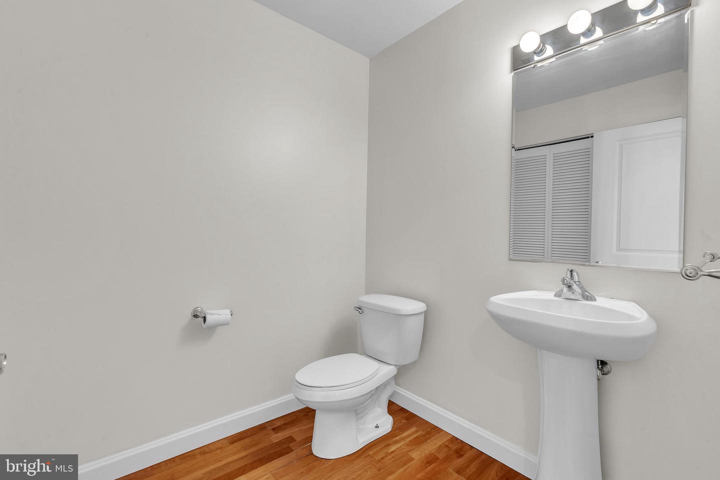 901 N Penn St #P302