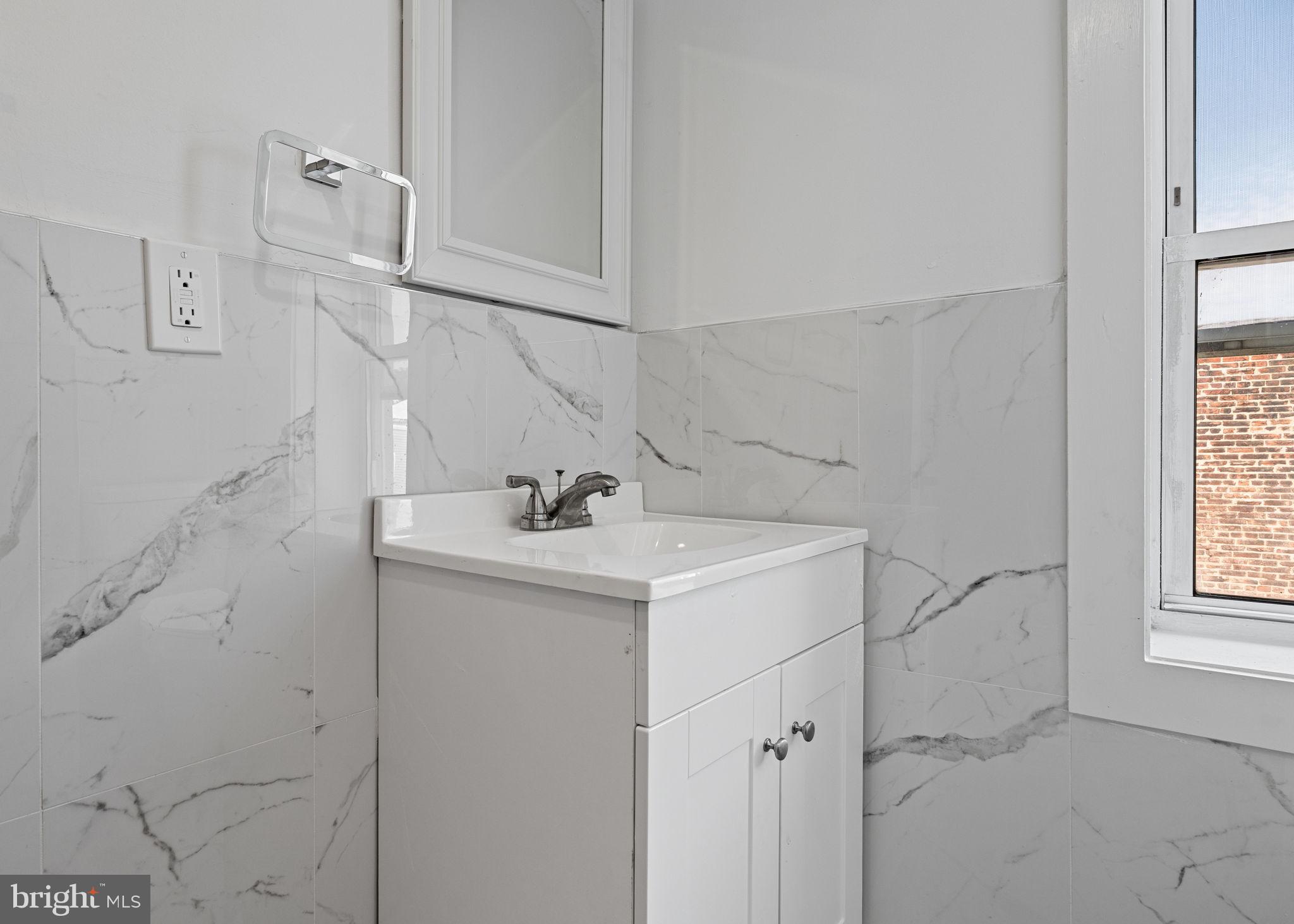 1309 MARLBOROUGH ST #3