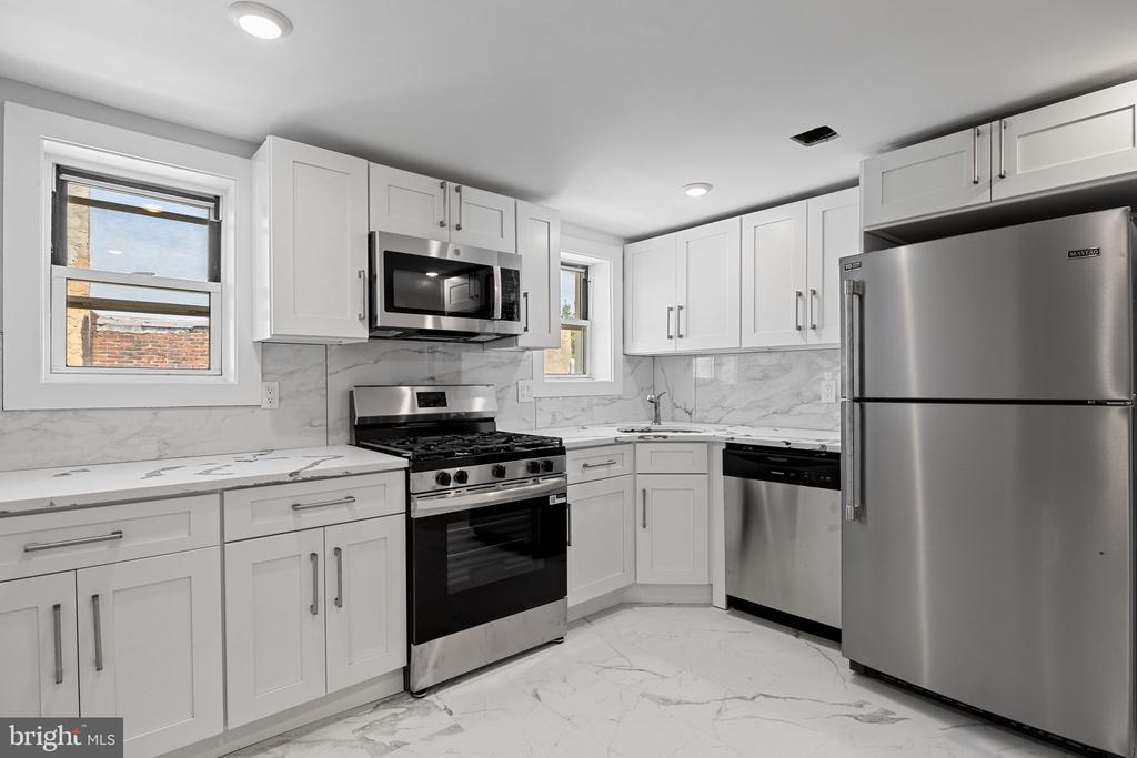 1309 MARLBOROUGH ST #3