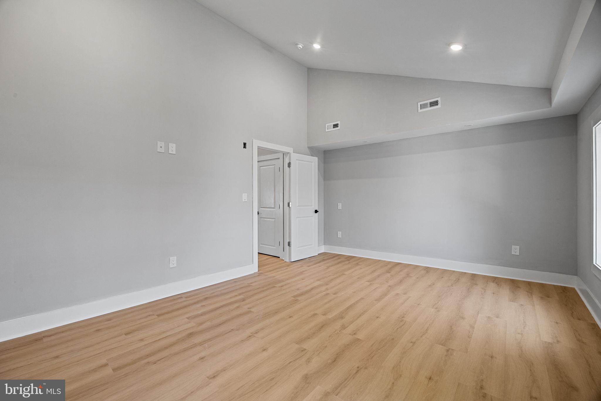 1309 MARLBOROUGH ST #3