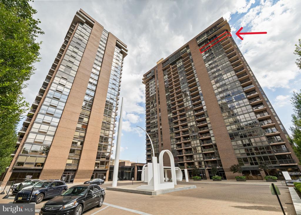 241 S 6th St #2205j