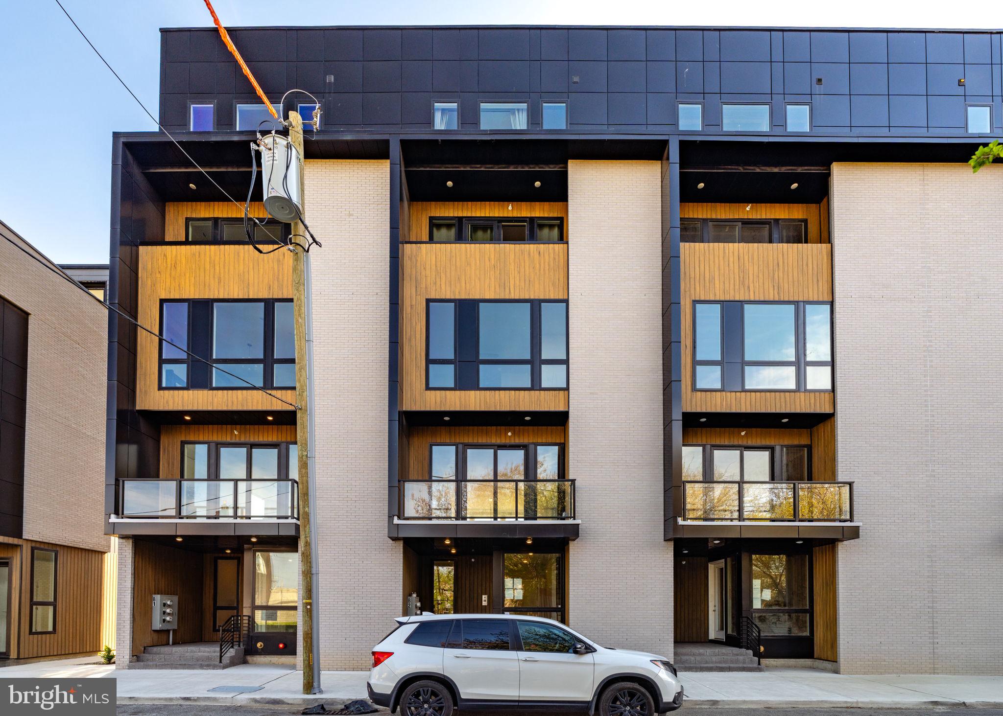 2201 E Somerset St #B2 Lower