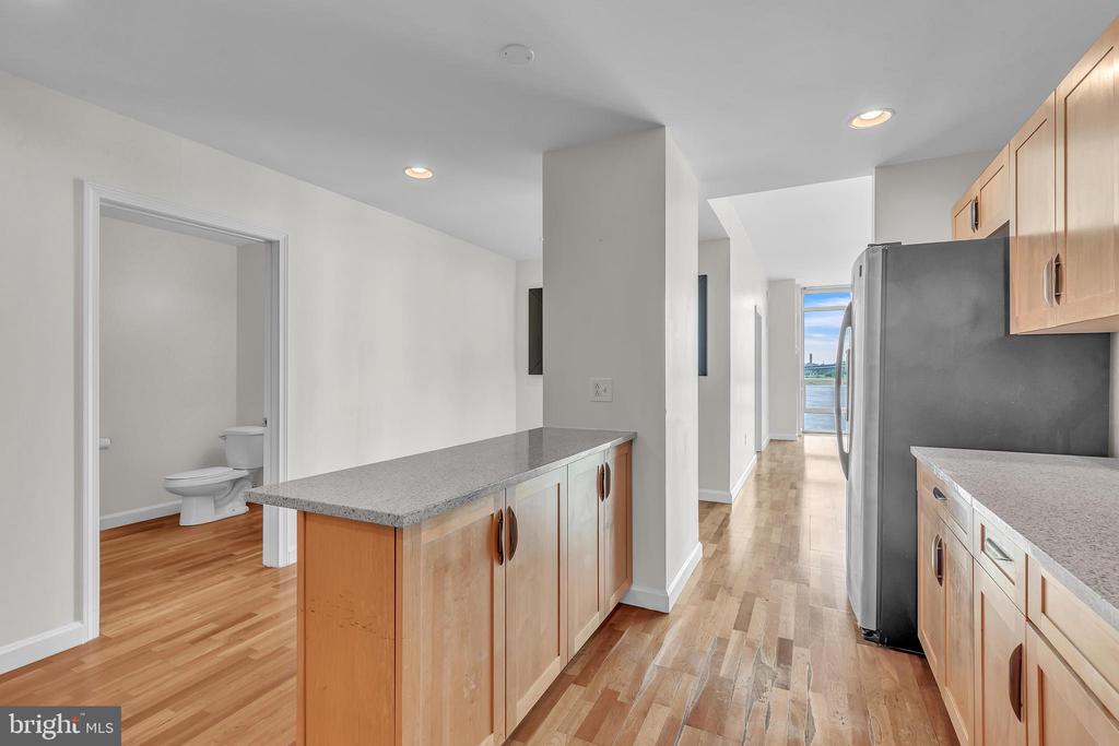 901 N PENN ST #P302