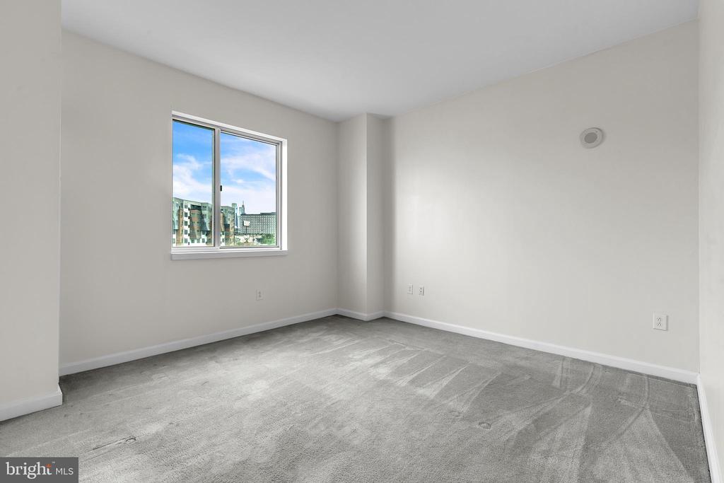 901 N PENN ST #P302