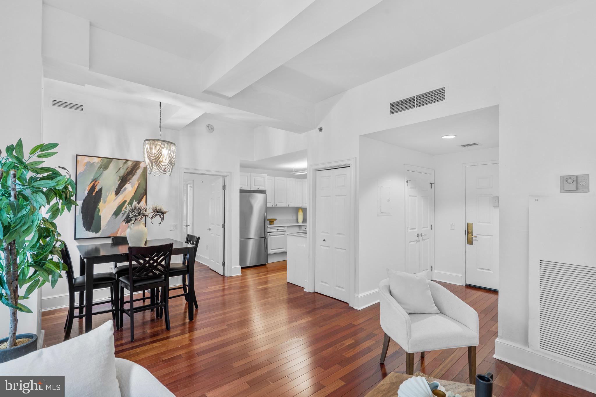 1500 Chestnut St #7i