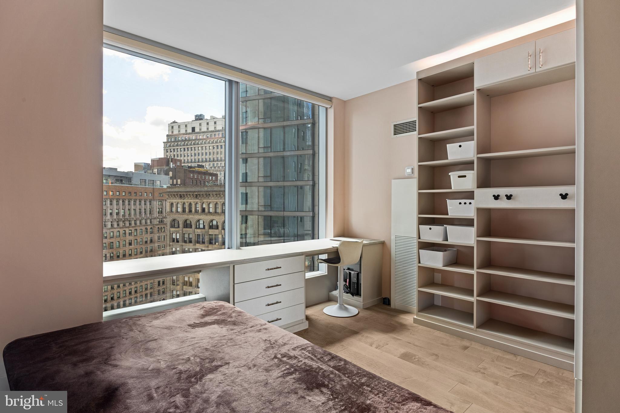 1414 S PENN SQUARE 00 22B
