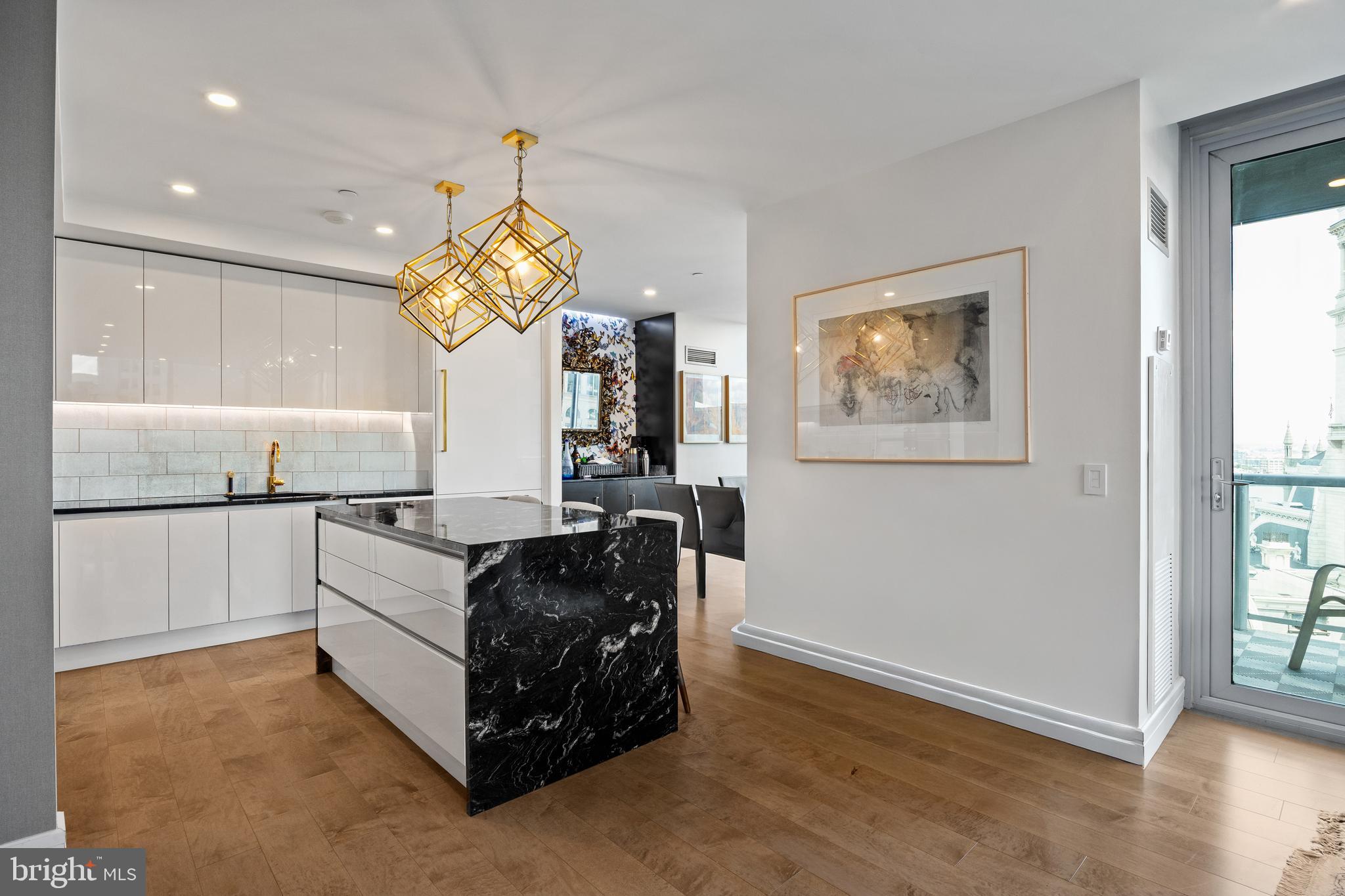 1414 S PENN SQUARE 00 22B