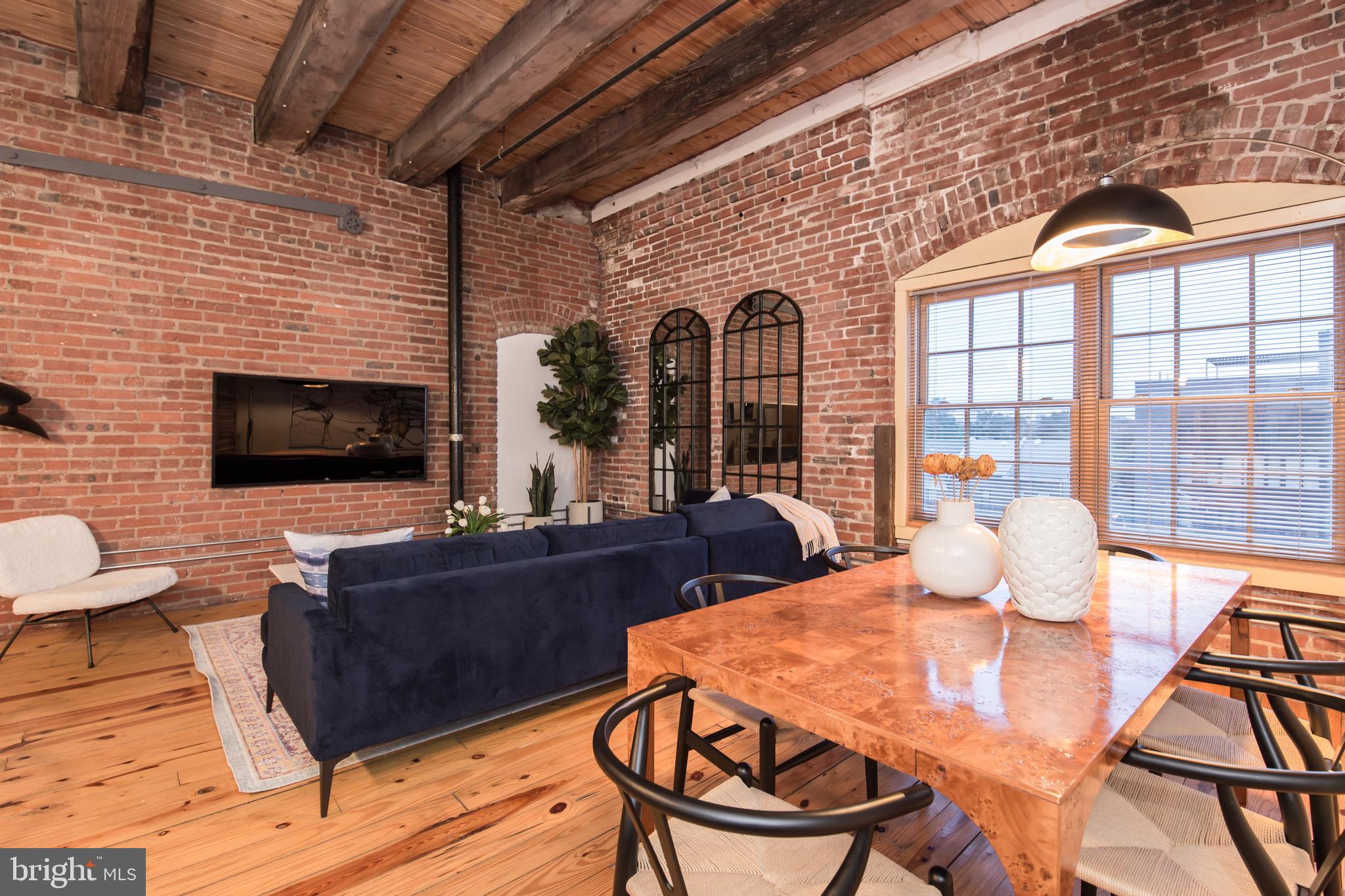 1099 GERMANTOWN AVE #M109