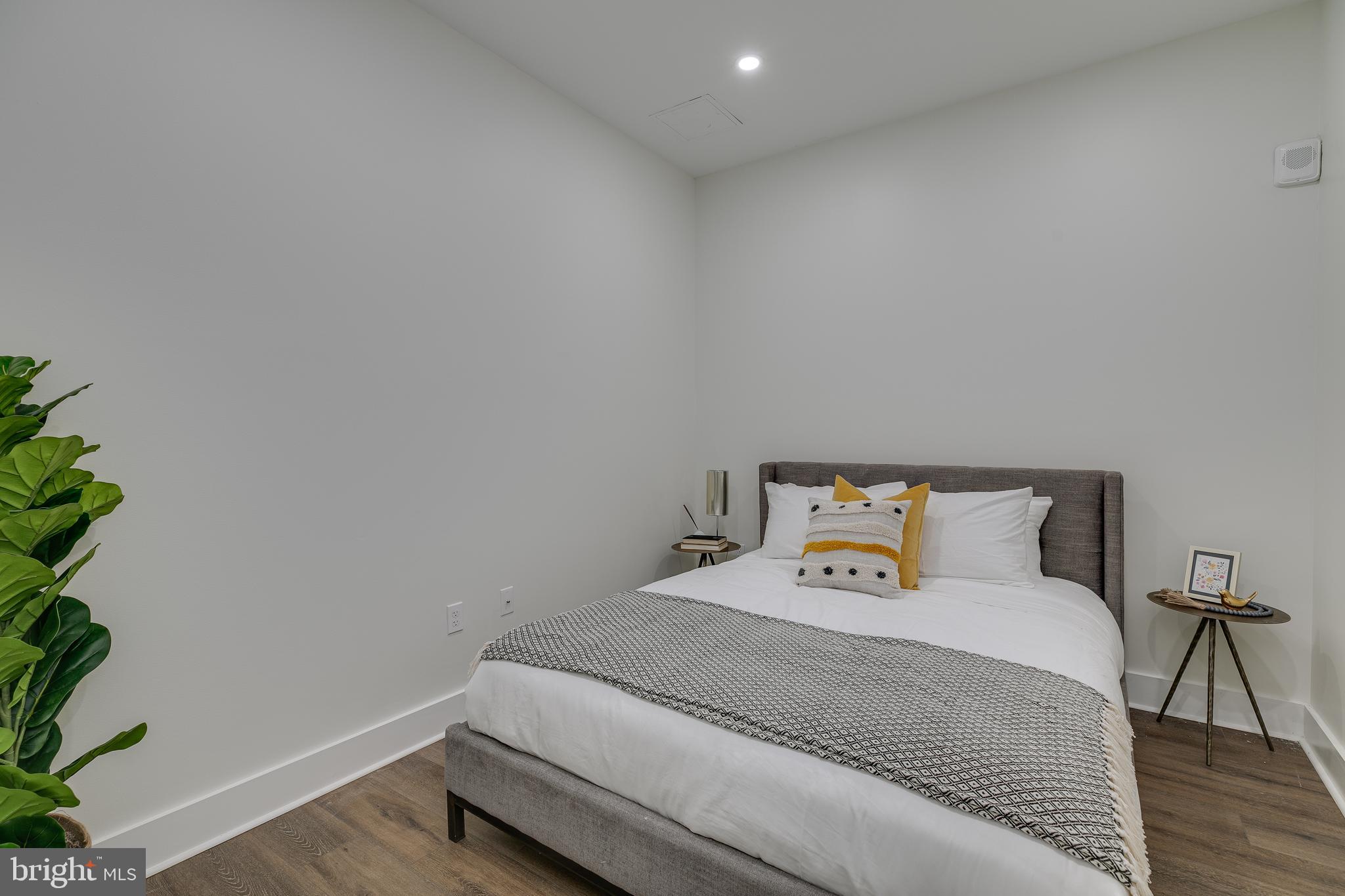 150 S INDEPENDENCE MALL W 403