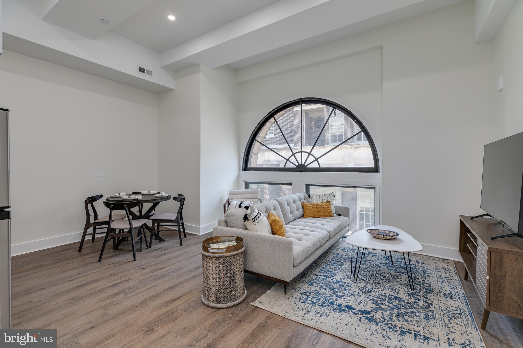 150 S INDEPENDENCE MALL W 403