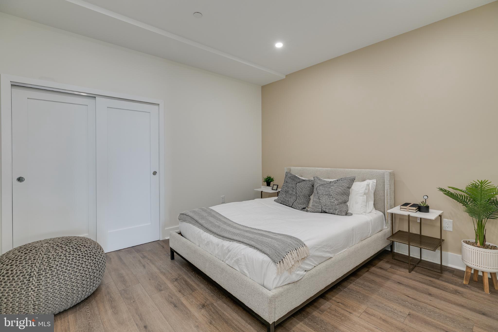 150 S INDEPENDENCE MALL W 403