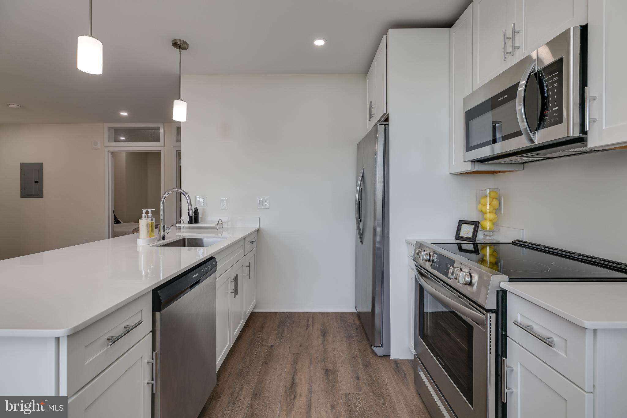 150 S INDEPENDENCE MALL W 403