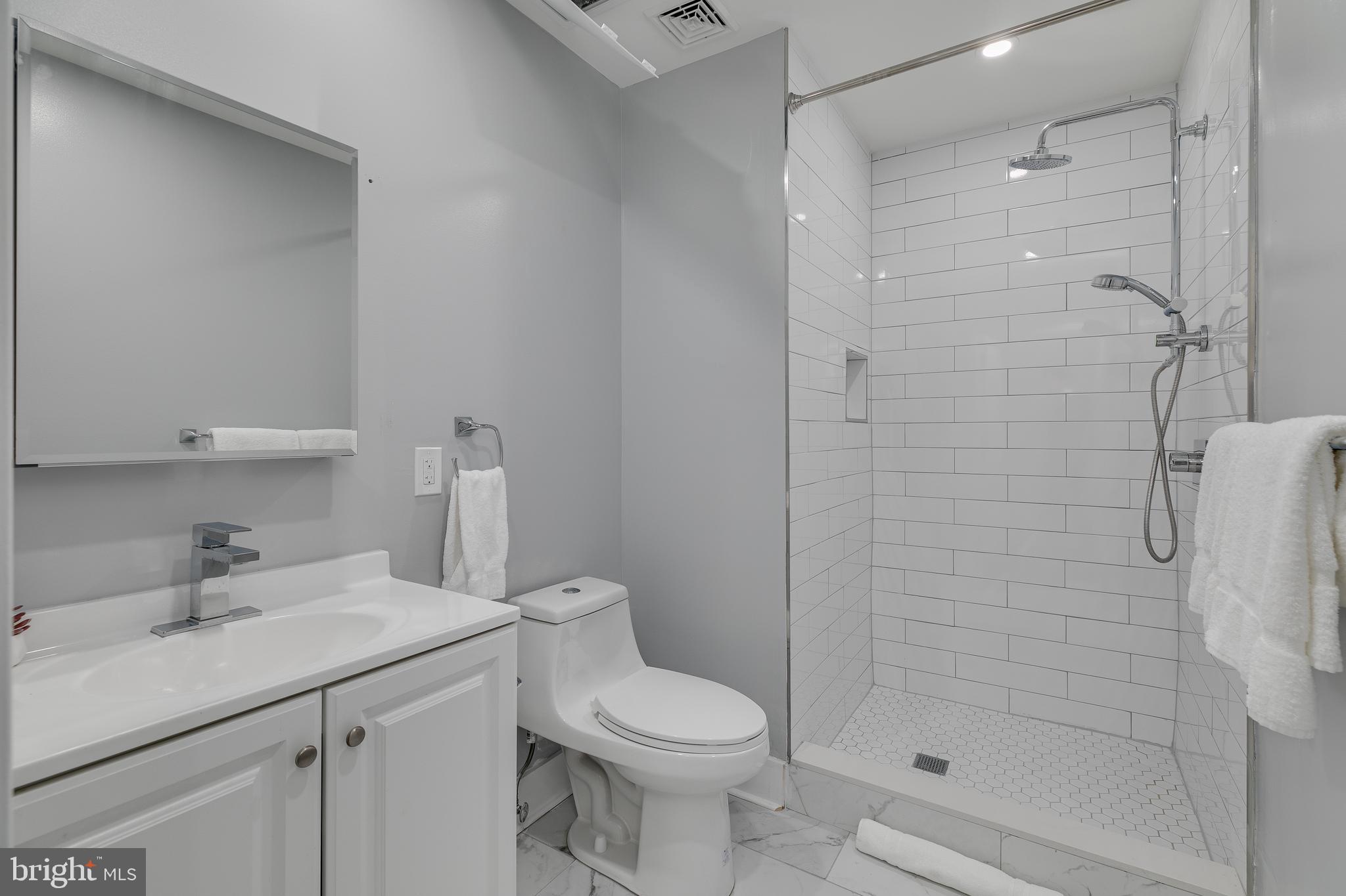 150 S INDEPENDENCE MALL W 403