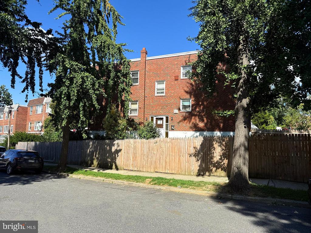 213 ROBINA TERRACE