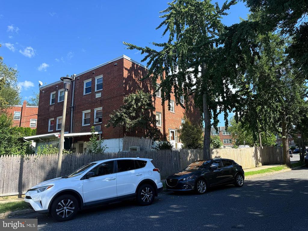 213 ROBINA TERRACE