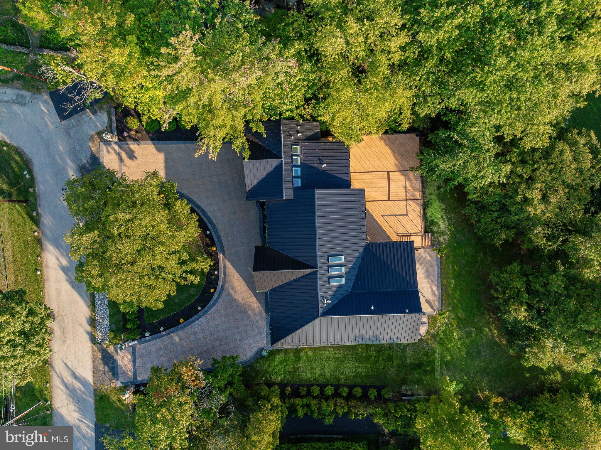 9402 MEADOWBROOK AVENUE