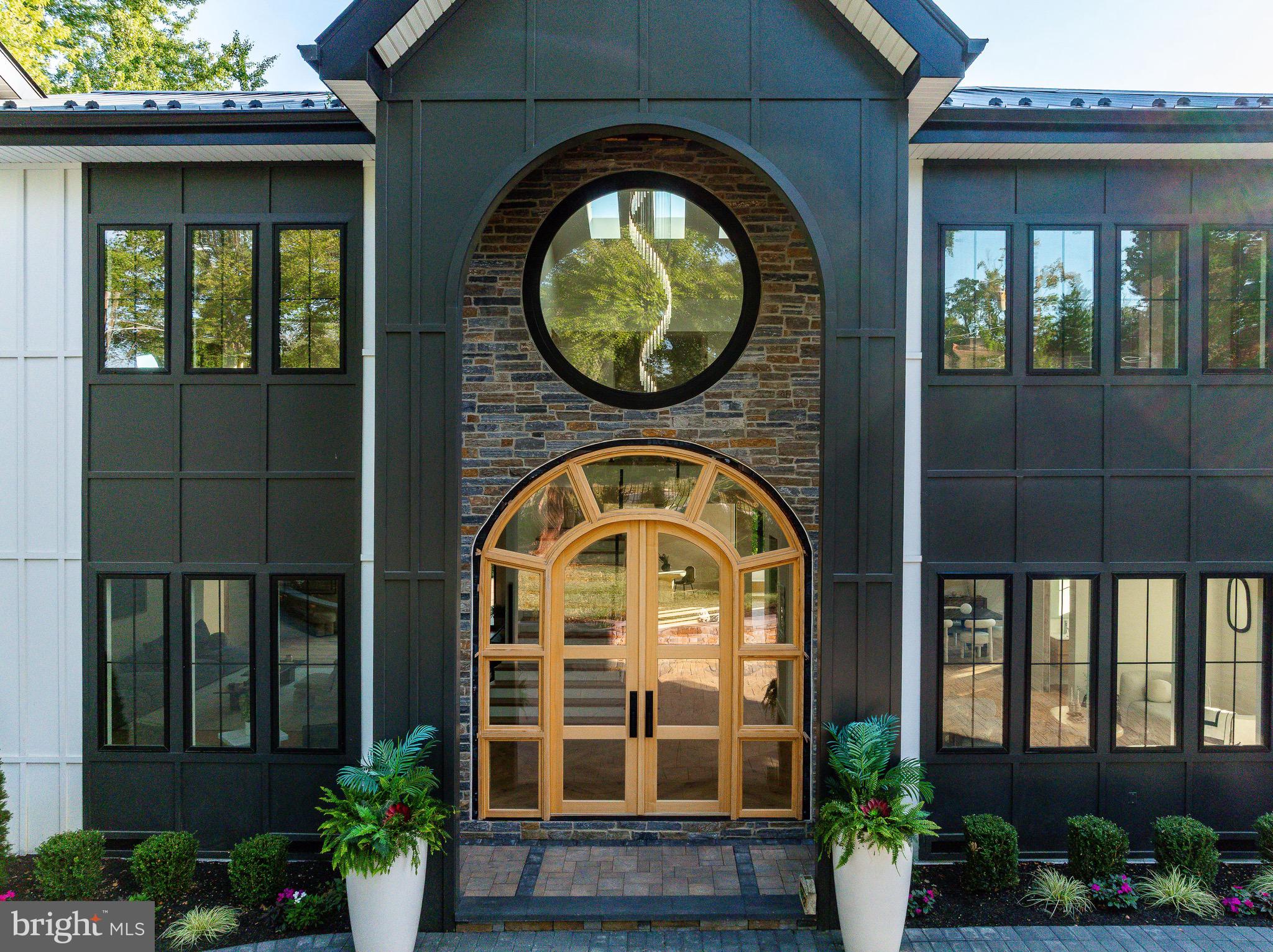 9402 MEADOWBROOK AVENUE