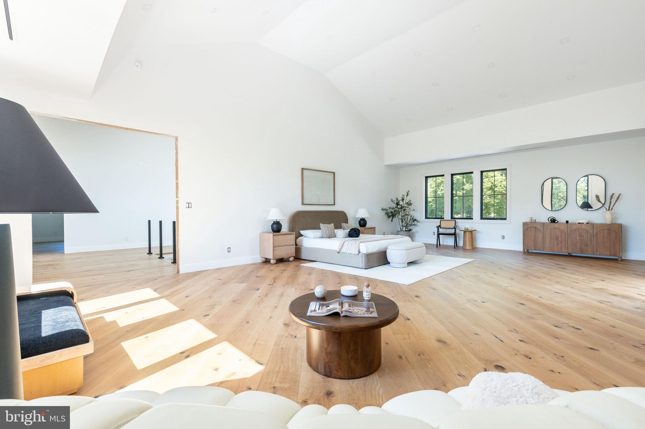 9402 MEADOWBROOK AVENUE