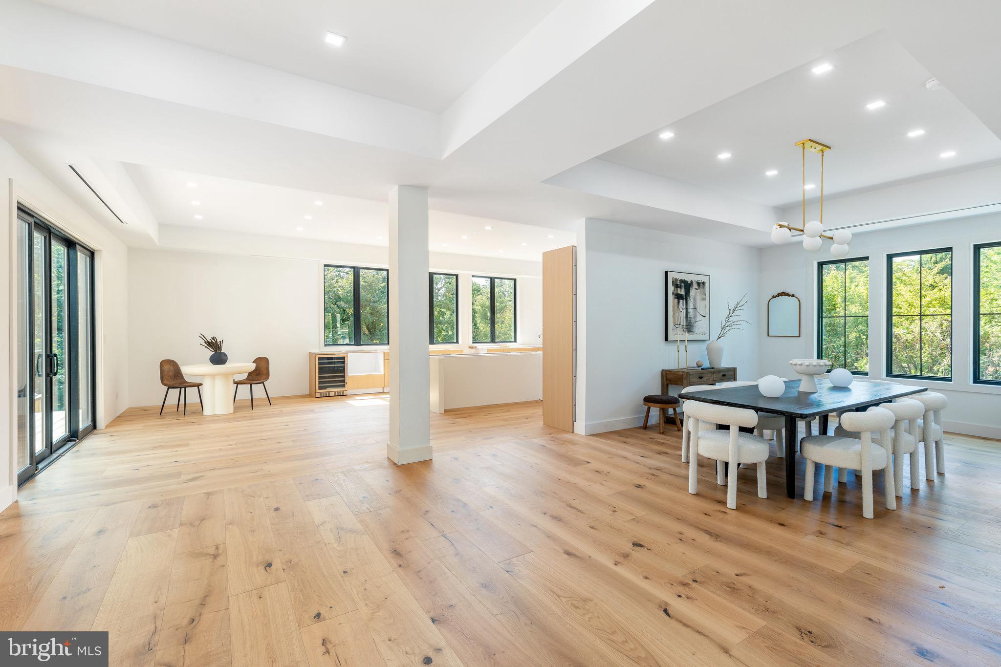 9402 MEADOWBROOK AVENUE