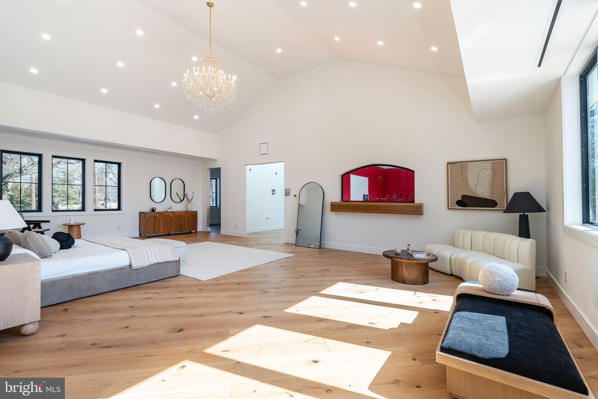 9402 MEADOWBROOK AVENUE