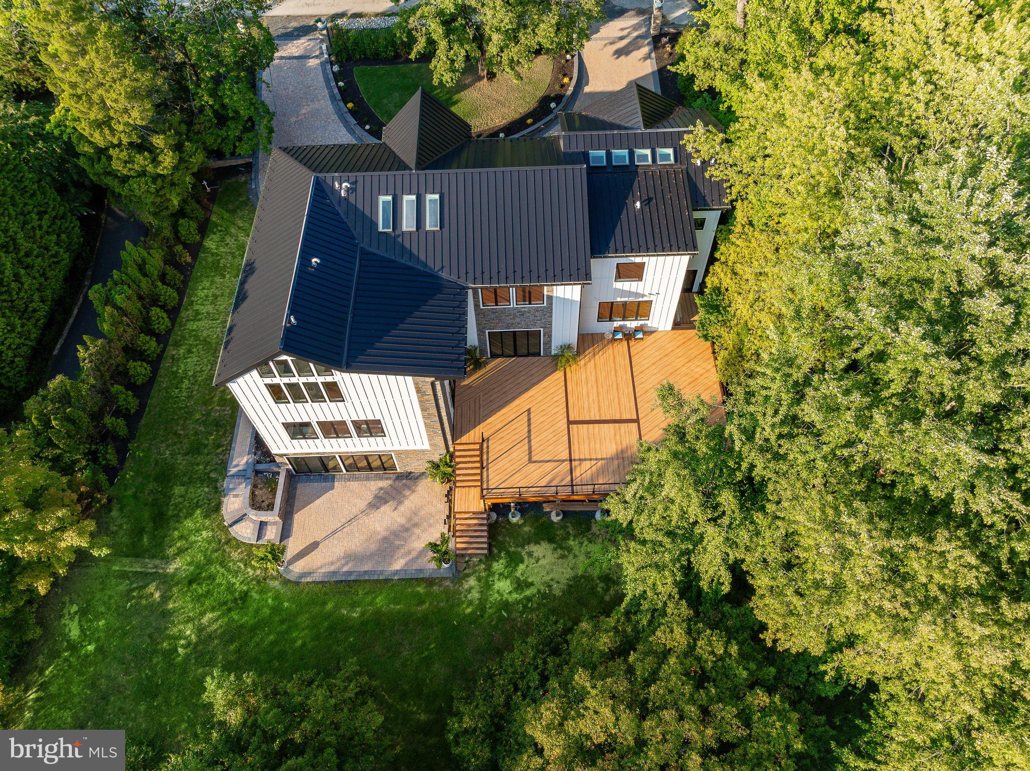 9402 MEADOWBROOK AVENUE