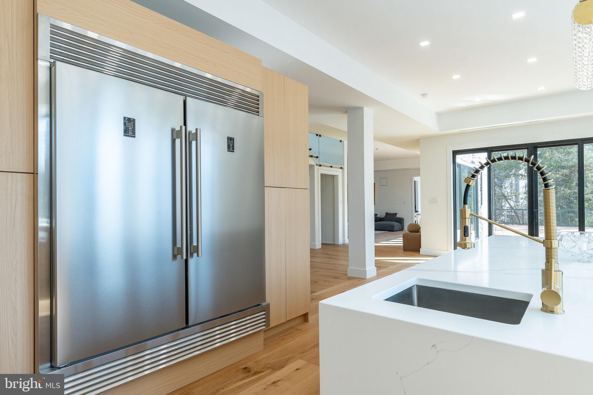 9402 MEADOWBROOK AVENUE