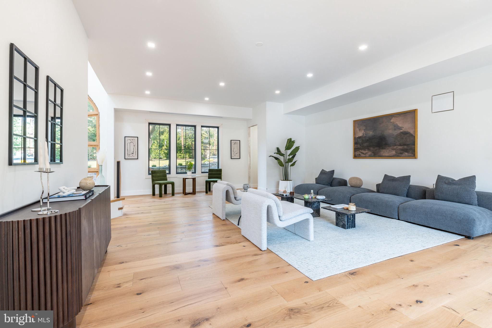 9402 MEADOWBROOK AVENUE