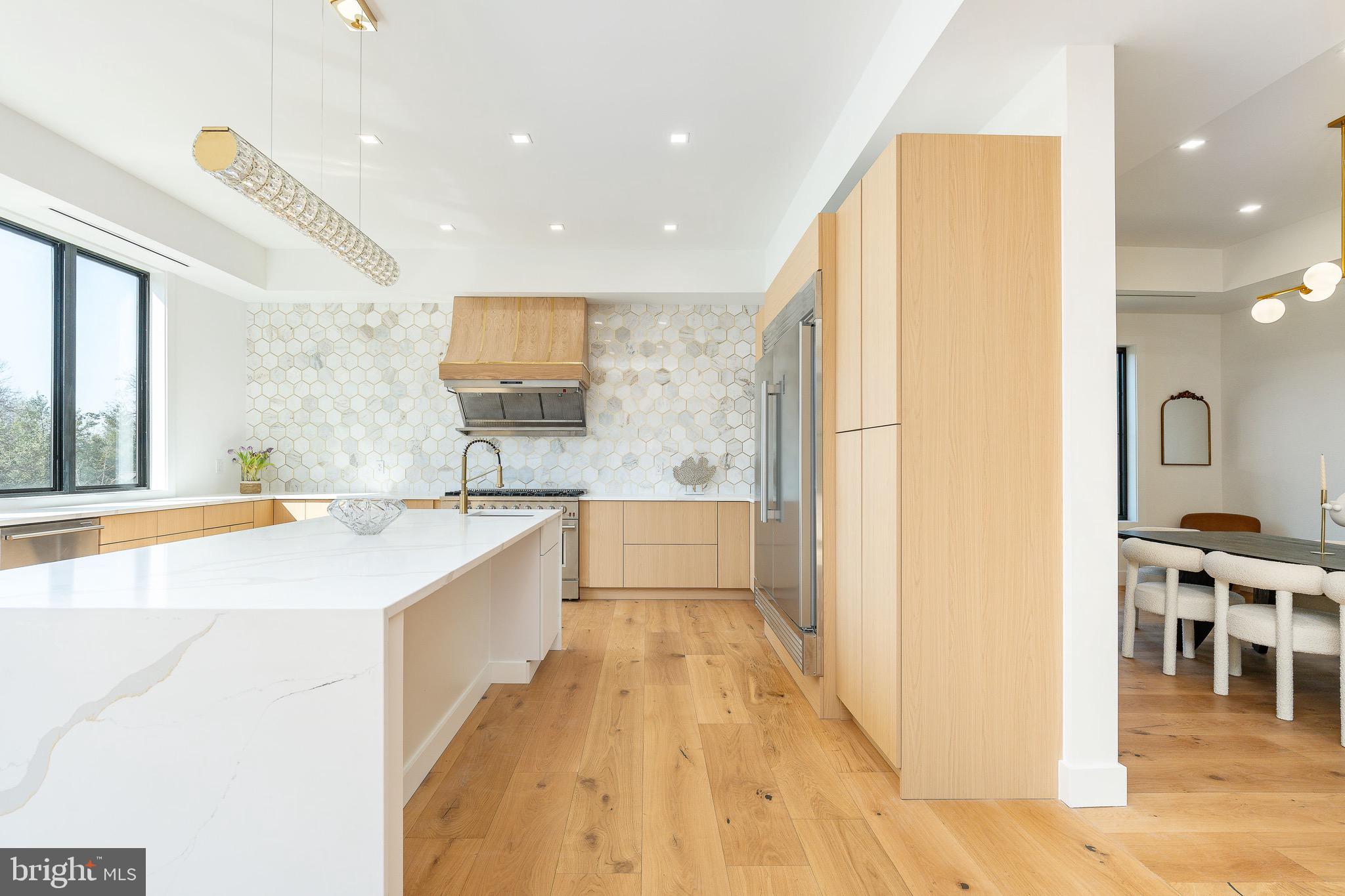 9402 MEADOWBROOK AVENUE