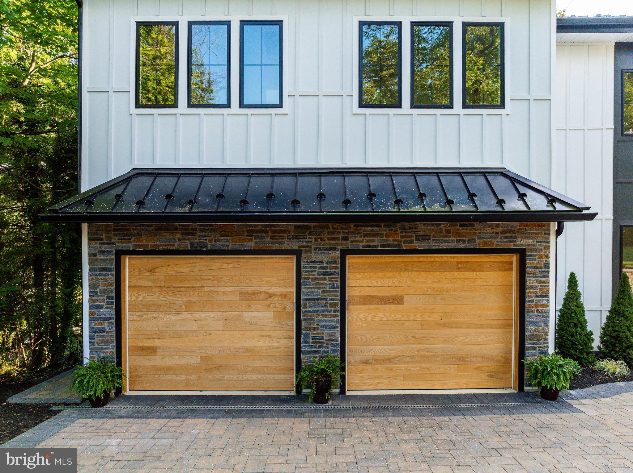 9402 MEADOWBROOK AVENUE