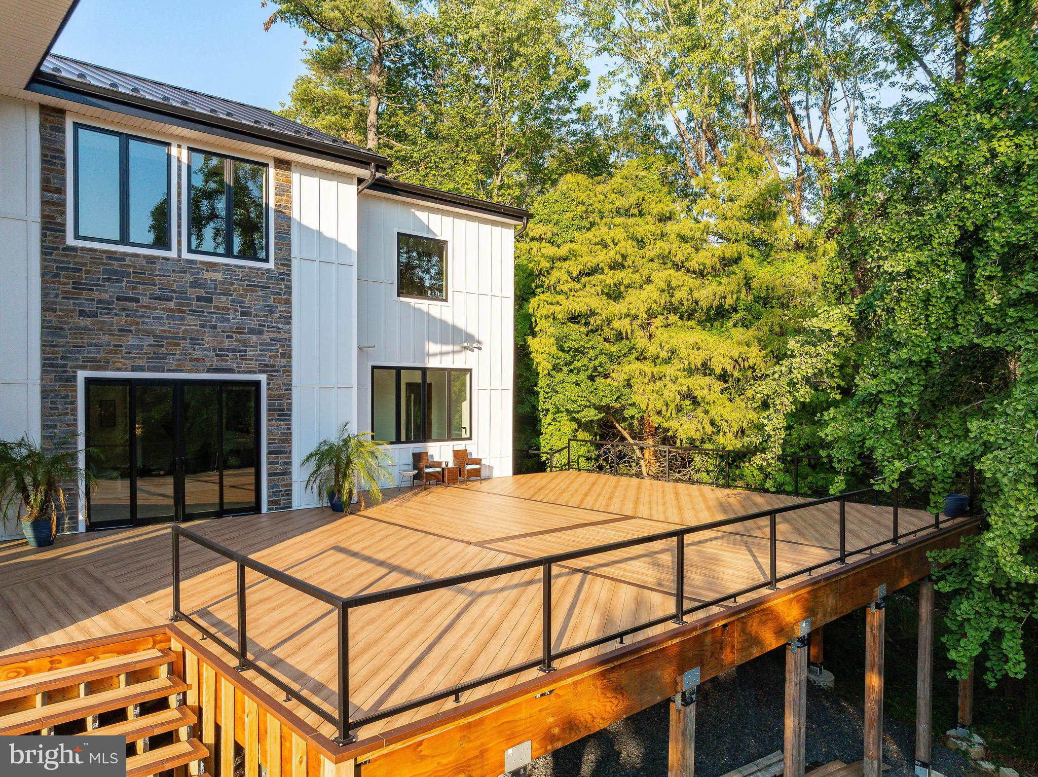 9402 MEADOWBROOK AVENUE