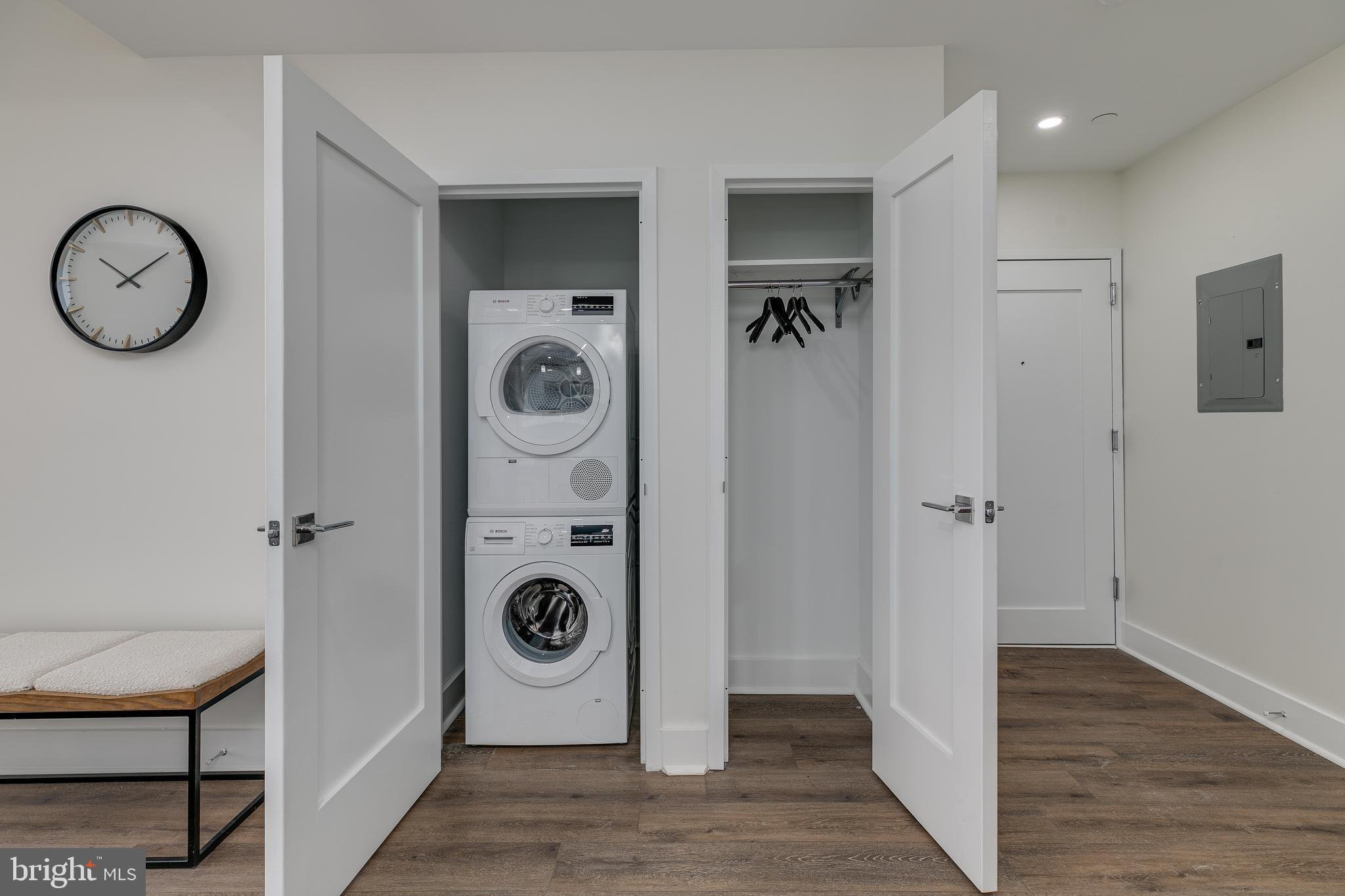 150 S INDEPENDENCE MALL W 1013