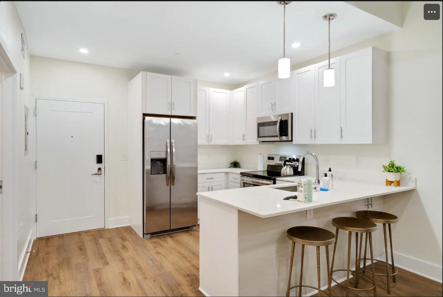 150 S INDEPENDENCE MALL W 1013