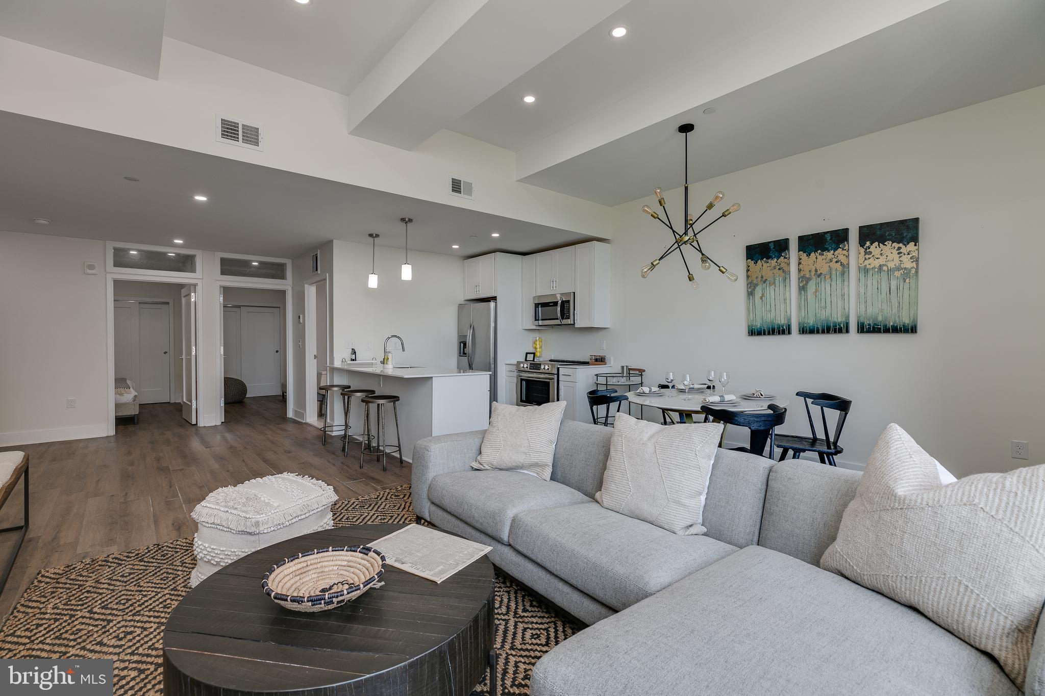 150 S INDEPENDENCE MALL W 1013