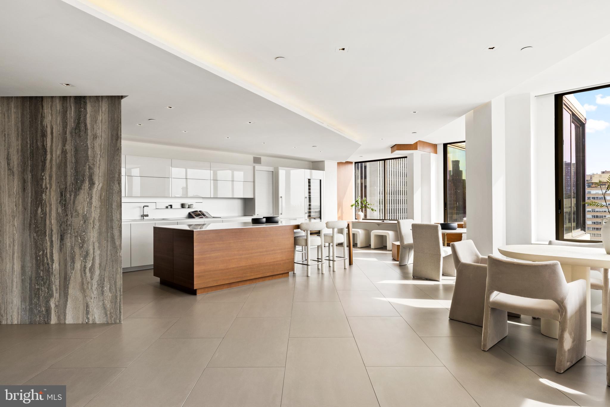 202 W RITTENHOUSE SQUARE 10 2106-2107