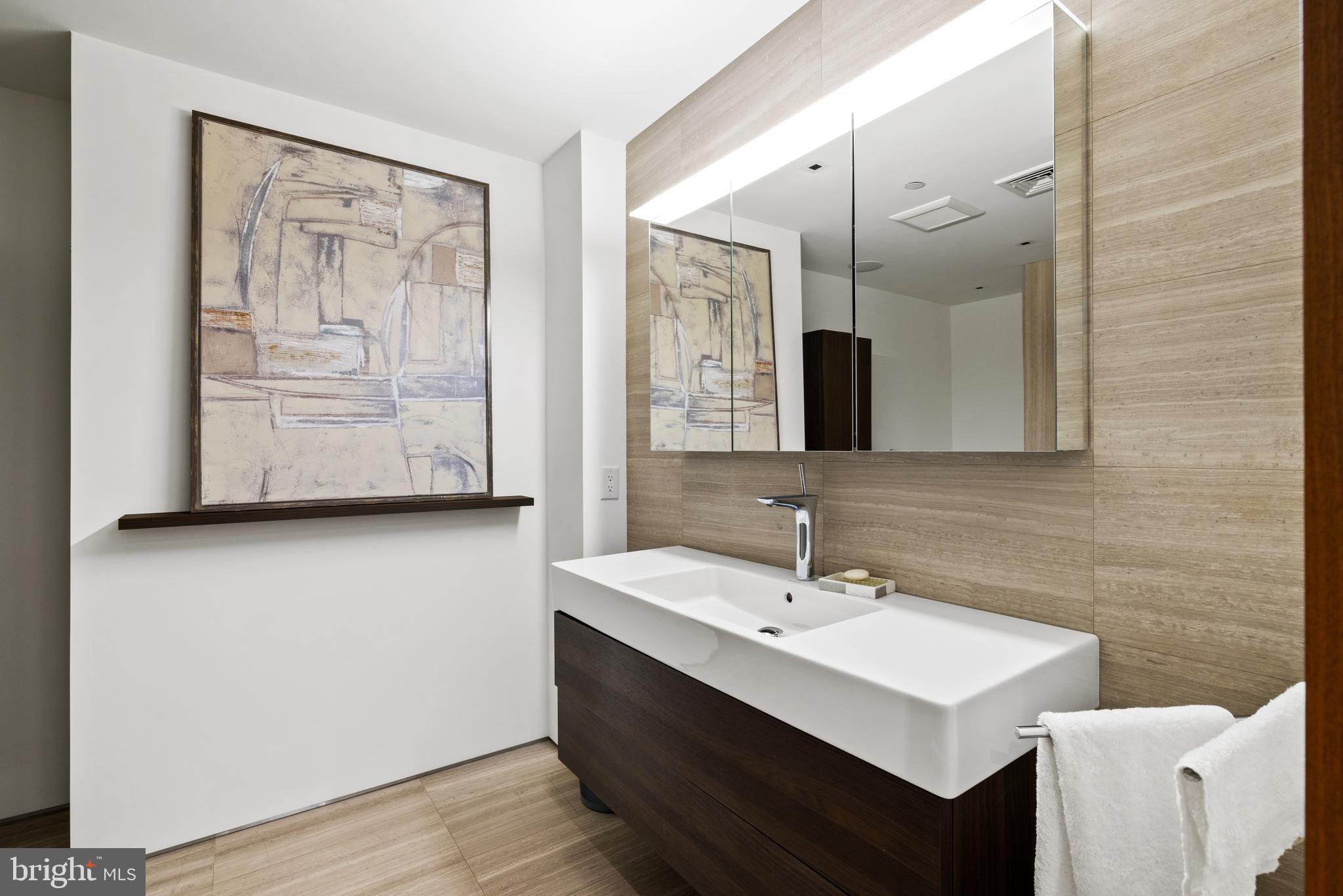202 W RITTENHOUSE SQUARE 10 2106-2107