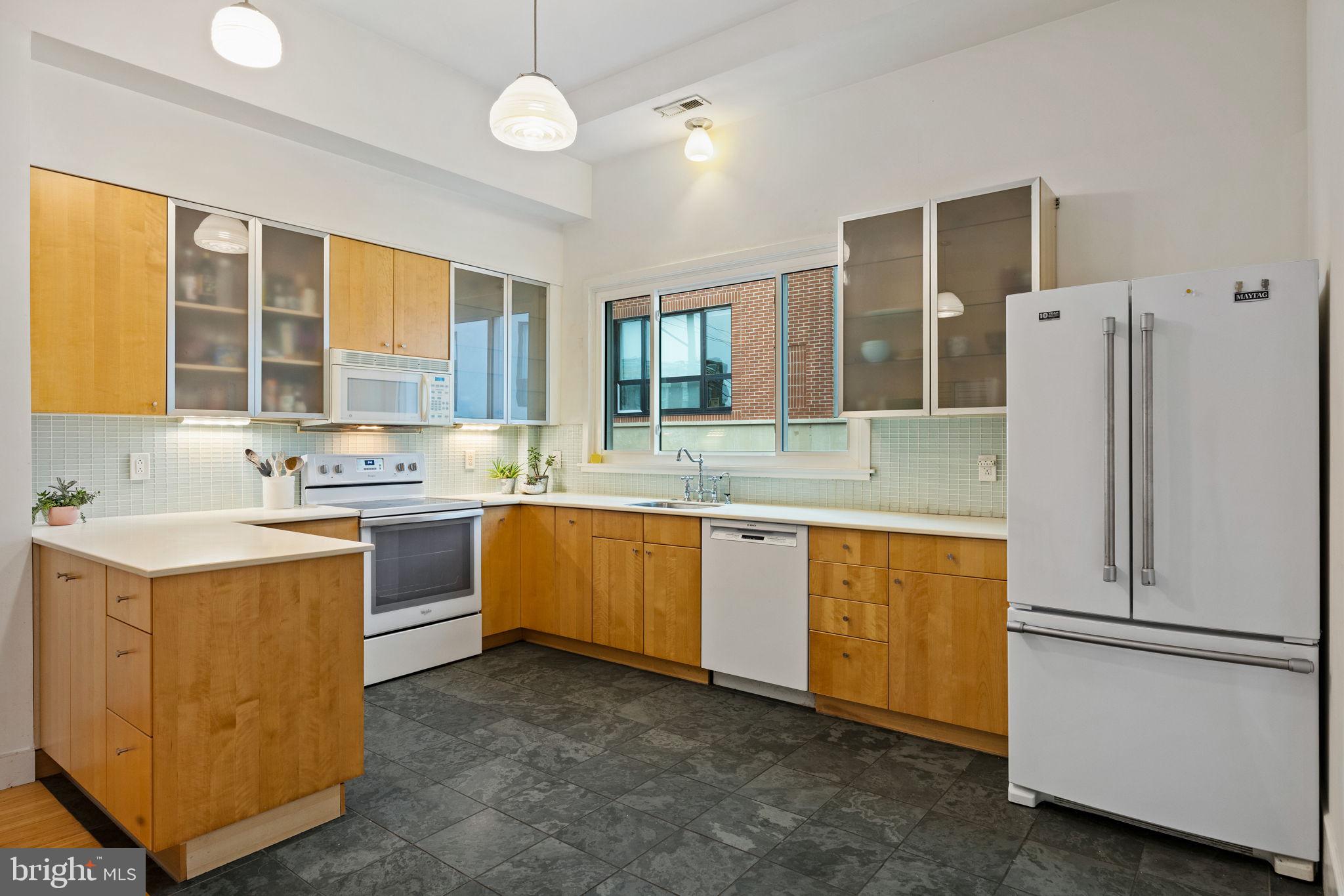 1226 LEOPARD STREET 28 D