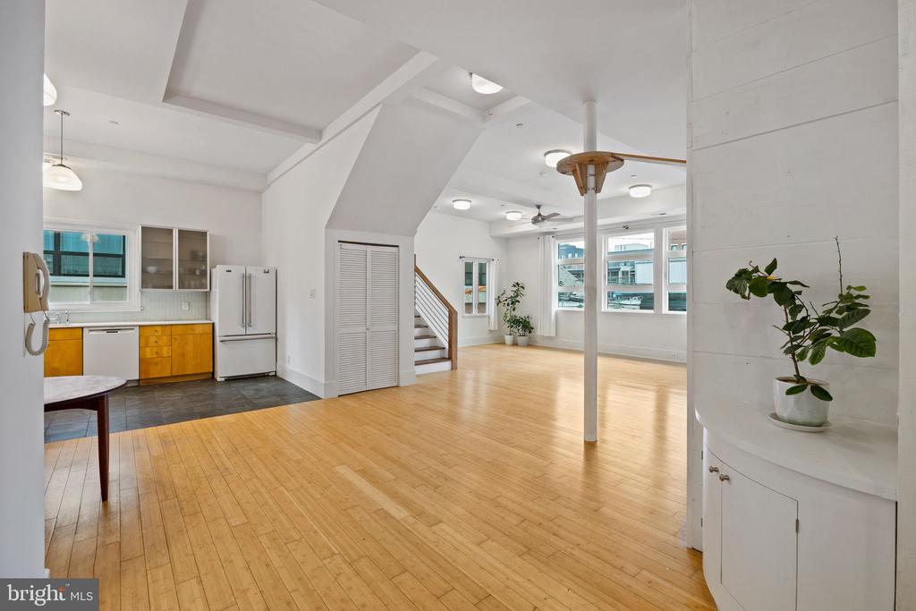 1226 LEOPARD STREET 28 D