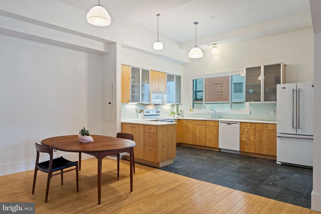 1226 LEOPARD STREET 28 D