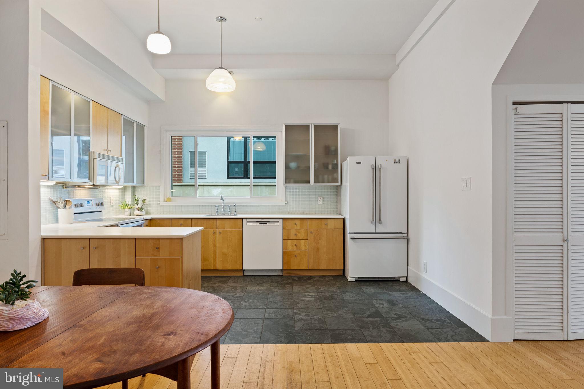 1226 LEOPARD STREET 28 D