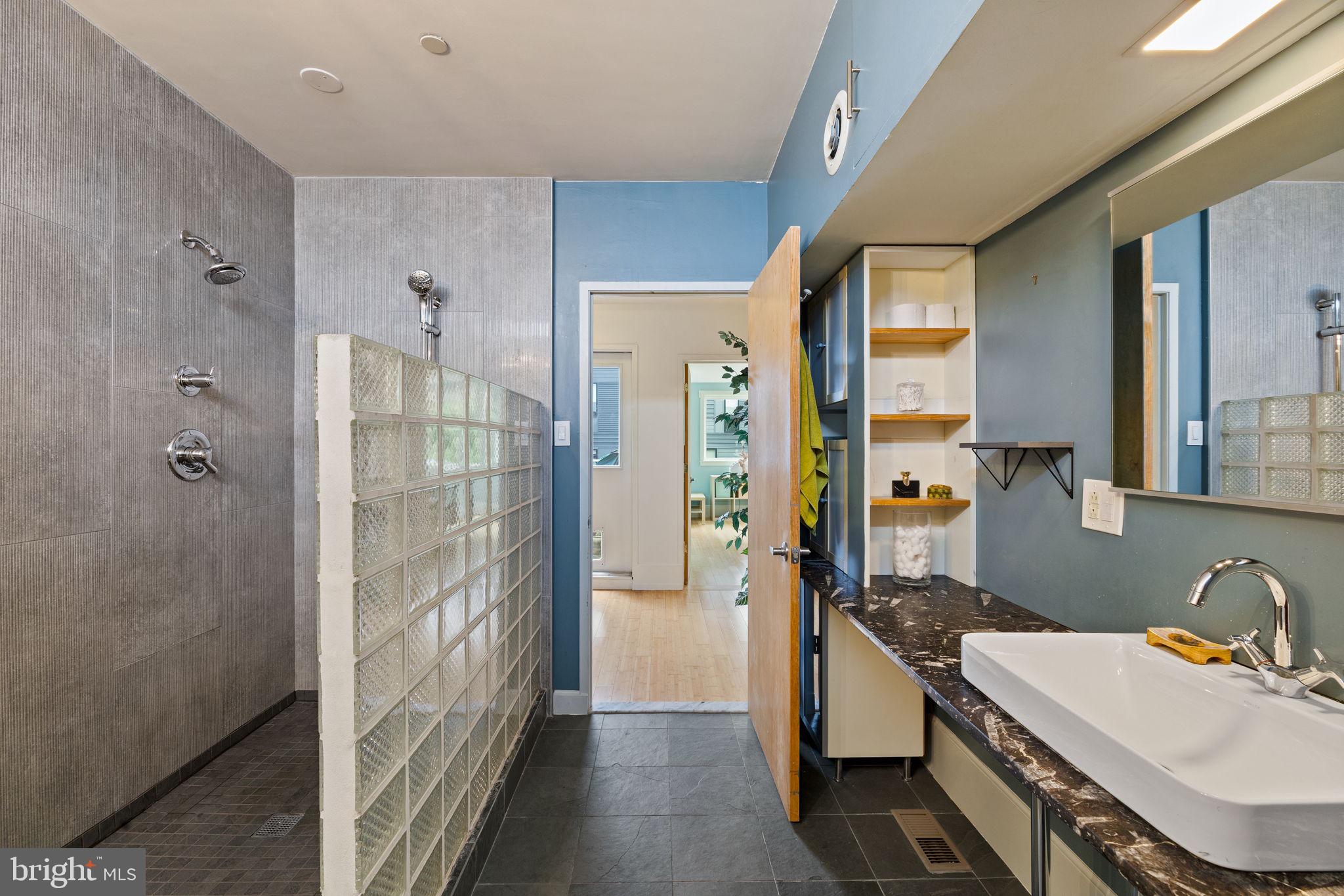 1226 LEOPARD STREET 28 D