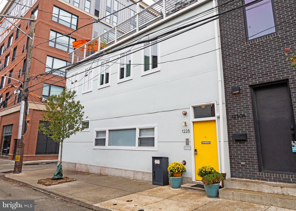 1226 LEOPARD STREET 28 D