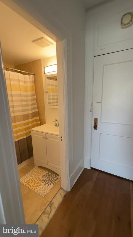 1324 LOCUST STREET 00 1209
